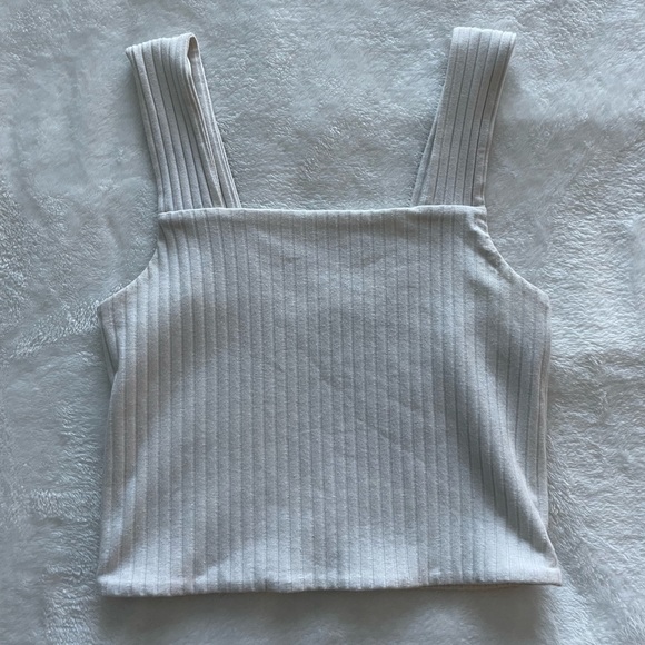 American Eagle White Tank Top - Picture 1 of 3